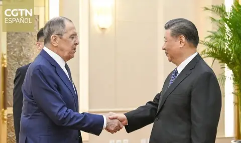 Китайският президент Си Дзинпин прие руския външен министър Сергей Лавров в Пекин