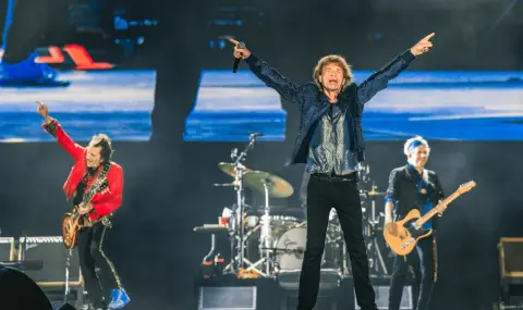 Китара, открадната от Rolling Stones преди 50 г., се появи мистериозно в музея Метрополитън (СНИМКИ)
