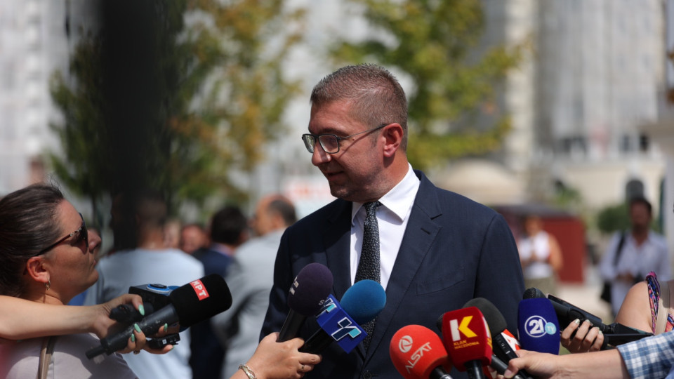 Нагла атака на Мицкоски по България! Сравнението