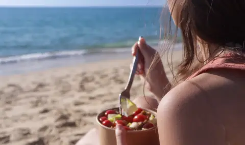 Никога не носете тези храни на плажа