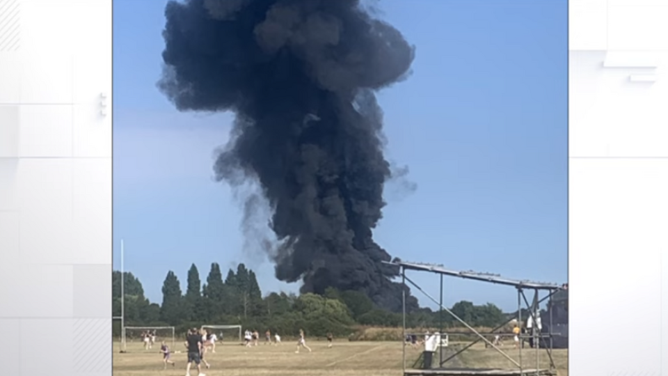 Огнено кълбо! Самолет се разби