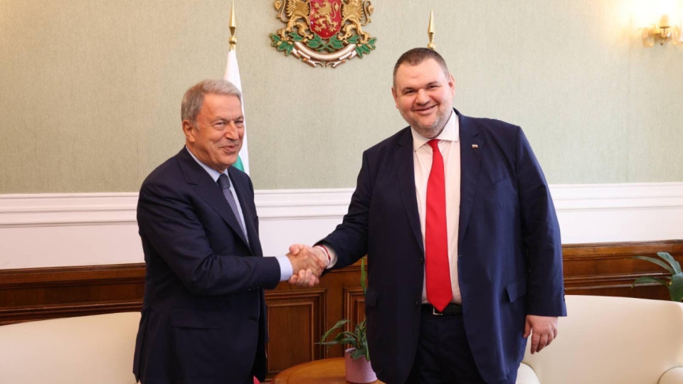 Пеевски се срещна с генерал Хулуси Акар, председател на комисията по отбрана на Меджлиса