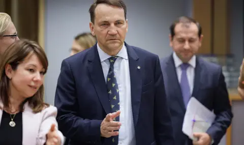 Полският външен министър осъди расизма и отричането на Холокоста