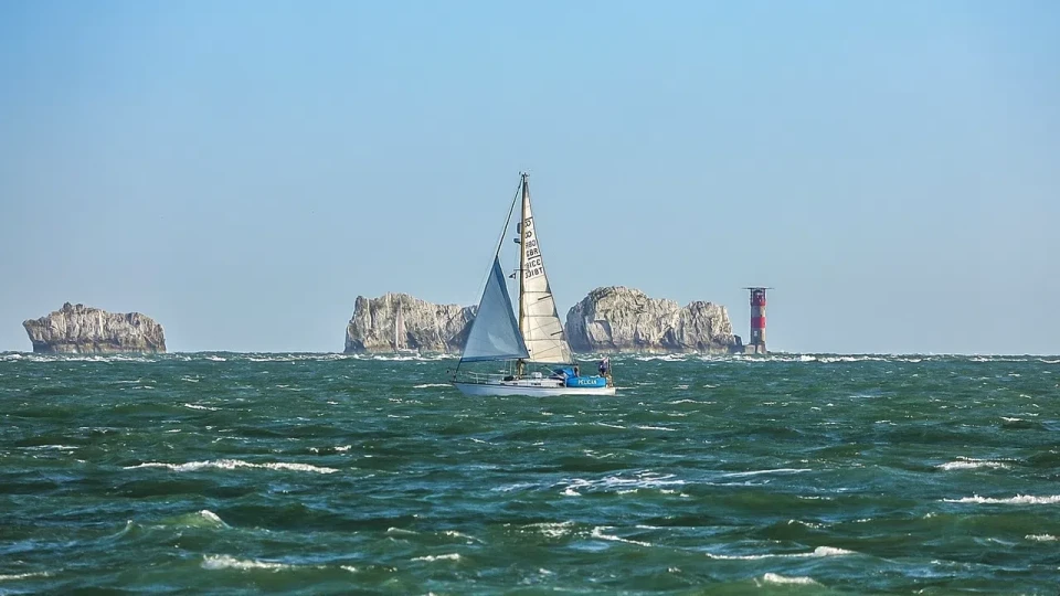 Проблем с яхта край Гърция! Двама българи на косъм