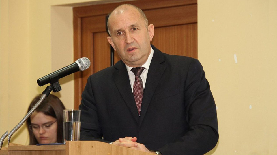 Радев наложи вето на законови промени в здравеопазването