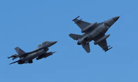 Румъния вдигна изтребители F-16 заради руска атака