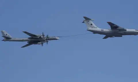 Руски стратегически бомбардировачи Ту-95МС край Аляска! В Пентагона изглеждат спокойни