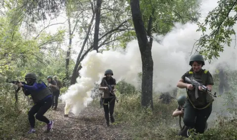 Руски части настъпват край Волчанск в Харковска област на 20-километров фронт