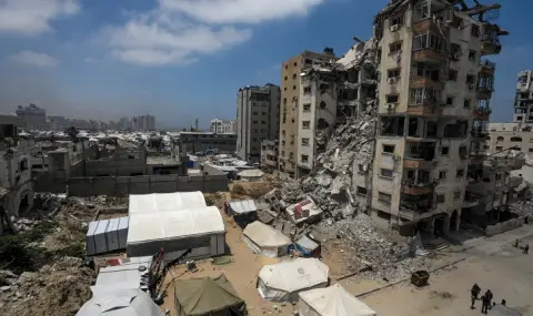 Убиха още 82-ма палестинци в Газа, докато Хамас и Израел преговарят в Катар