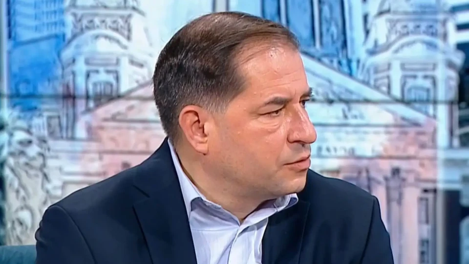 Доц. Борислав Цеков: Опозицията е изключително слаба, няма доверие от избирателите!