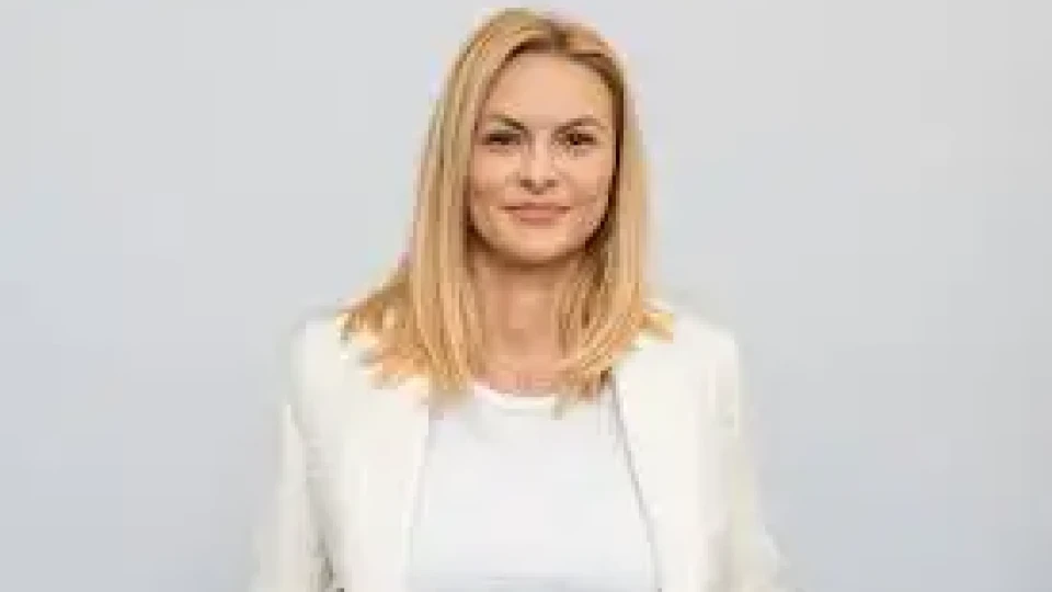 Доц. Христиана Бацелова: Режещи болки в гърлото са признаците на новия вариант на COVID