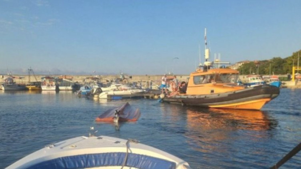 Извънредна ситуация в морето край Несебър. Катер спаси четирима