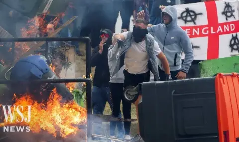 Лондон улеснява депортирането на мигранти след вълна от протести ВИДЕО