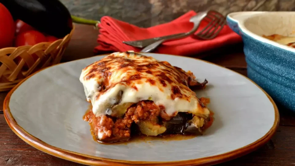Мусака с патладжани! Две необичайни съставки я правят вълшебна