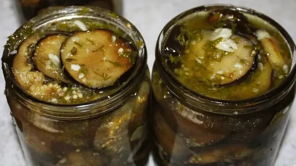 Патладжанът е царят на зимнината. Безумно вкусна разядка