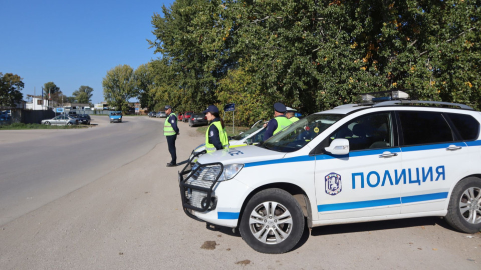 Полиция тараши в пловдивско рано в неделя! Причината