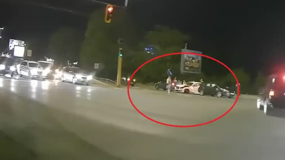 Страшно меле в София. Летят патрулки