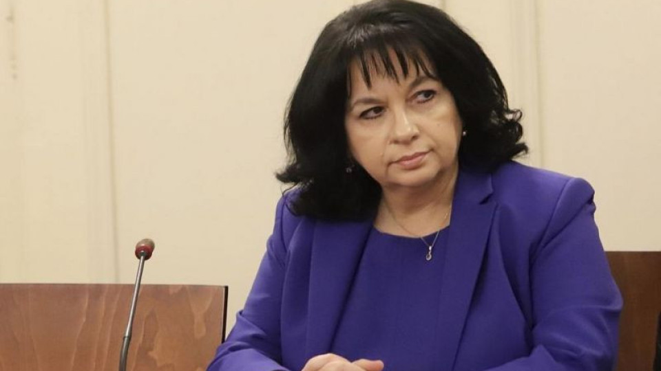 Теменужка Петкова изтри усмивката на Радев. Закова го
