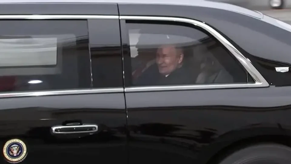 Тръмп качи Путин в "Звяра". Какъв знак е това?
