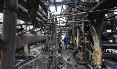 Украински дронове предизвикаха пожар в рафинерия във Волгоград