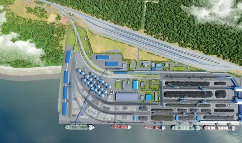 Украйна атакува с дронове пристанище край Санкт Петербург, гори пожар