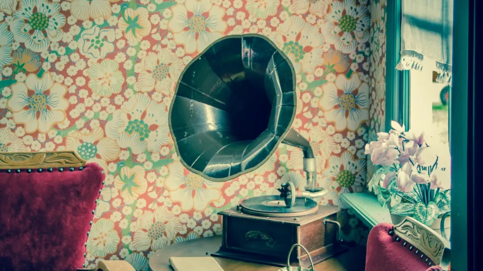 7 съвета от Bazar.bg: Как да изберем грамофон, винилов плейър и turntable