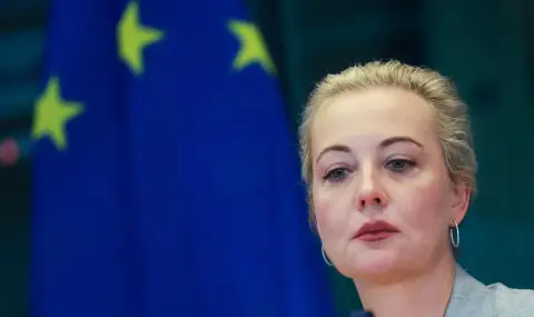 Алексей Навални е отровен, каза неговата съпруга, цитирайки тестове на биологични проби