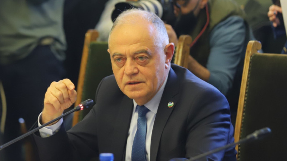 Атанасов се развихри! Нова атака срещу ДАНС