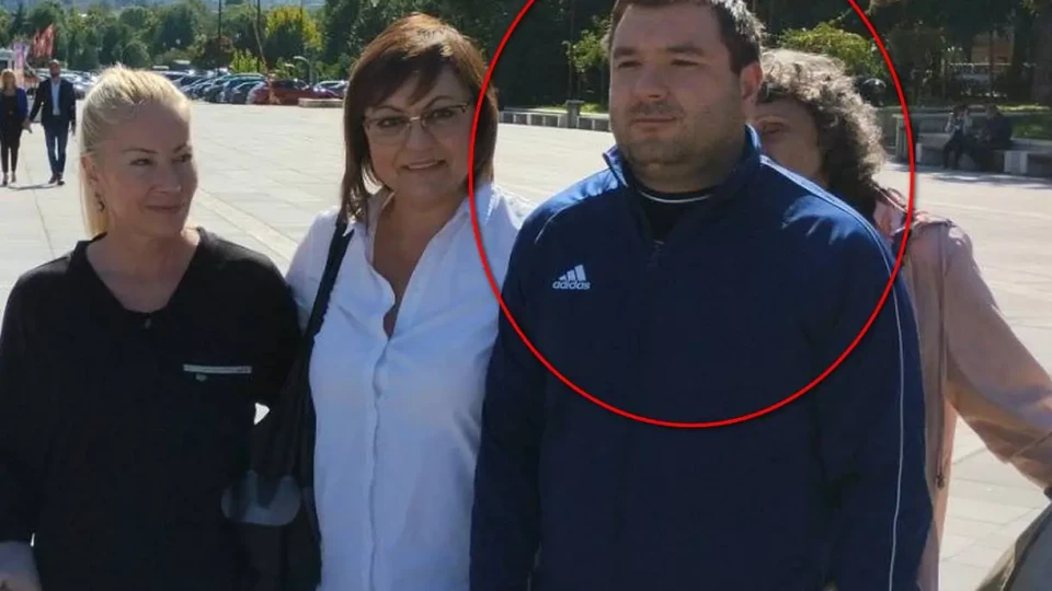 Виден соцлидер търси мацки за морето!