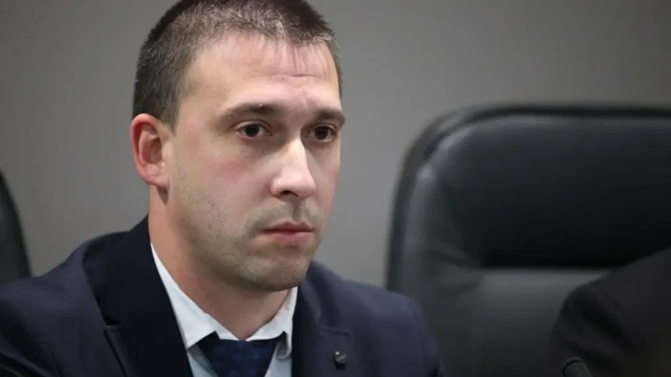 Водната криза взе главата на губернатор
