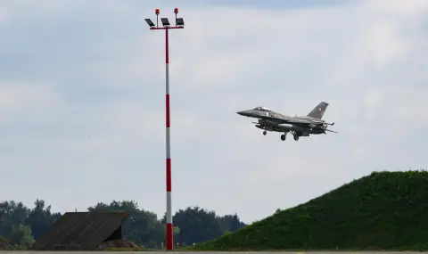 Германски депутат предлага сваляне на руски изтребители при нарушения на въздушното пространство на НАТО