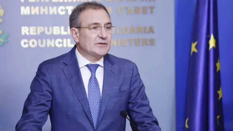 Гуцанов проговори за нападнатите с брадва инспектори