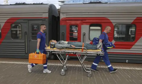Два влака дерайлираха в Русия, проучват версията за саботаж