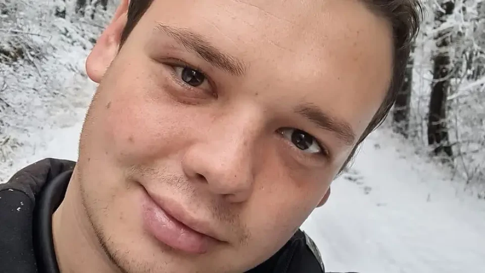 Ето момчето, заради което семейството се самоуби