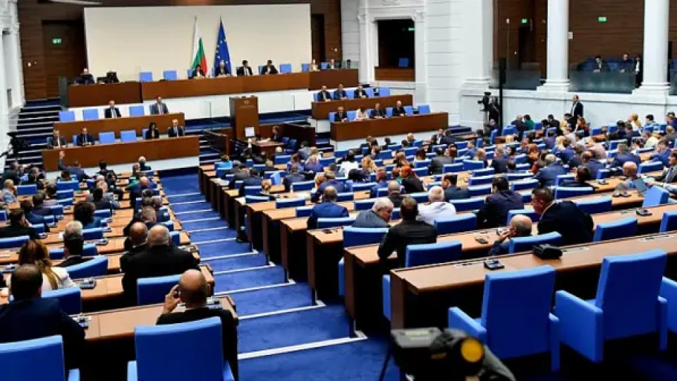 Жега в парламента! Обсъждат вота на недоверие /НА ЖИВО/
