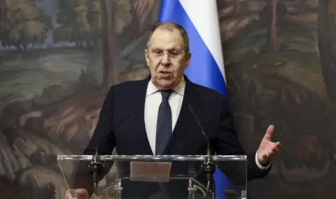 Лавров: НАТО и ЕС провокираха кризата в Украйна и обявиха война на Русия
