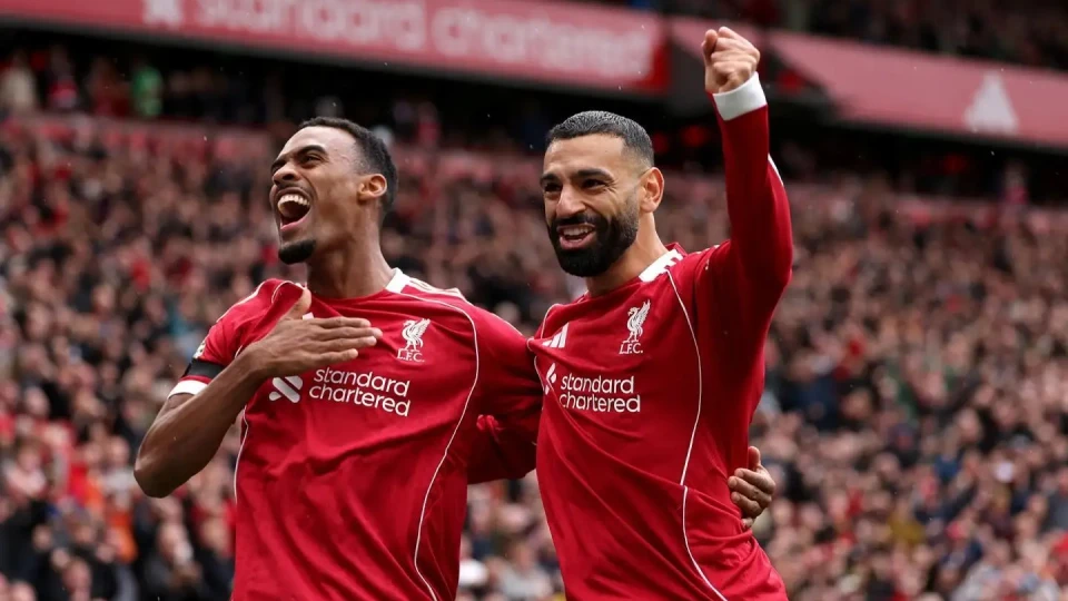 Леко ужилване и Ливърпул триумфира в градското си дерби