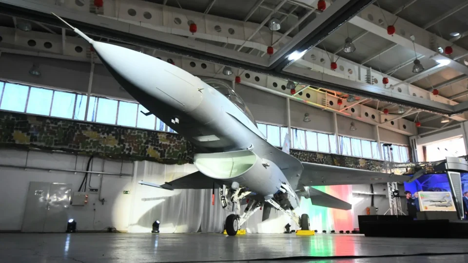 Нова драма с F-16. Проблемът