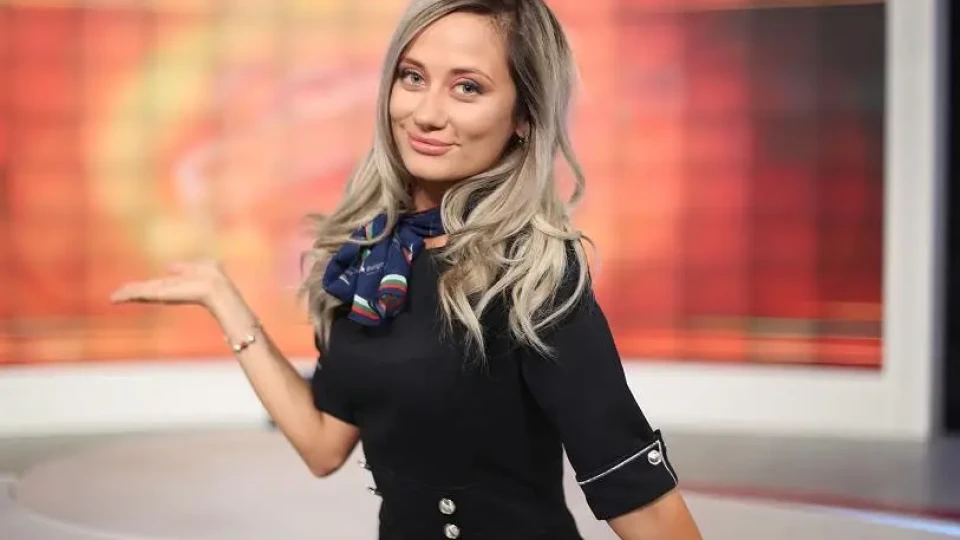 Нова красавица диша във врата на синоптичките