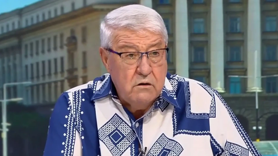 Огън по Радев: Обяви преврат и остави държавата без защита!