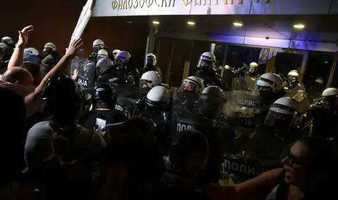Руската разузнавателна служба твърди, че ЕС подготвя майдан в Сърбия