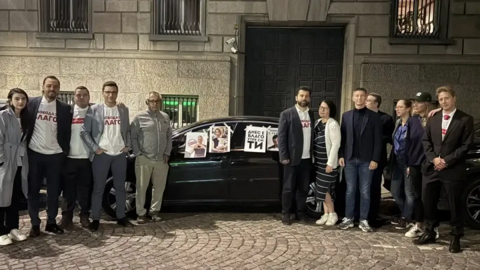 Съсипаха ПП: Шайка безделници, Прокопиев ще се самозаключи гол пред Парламента