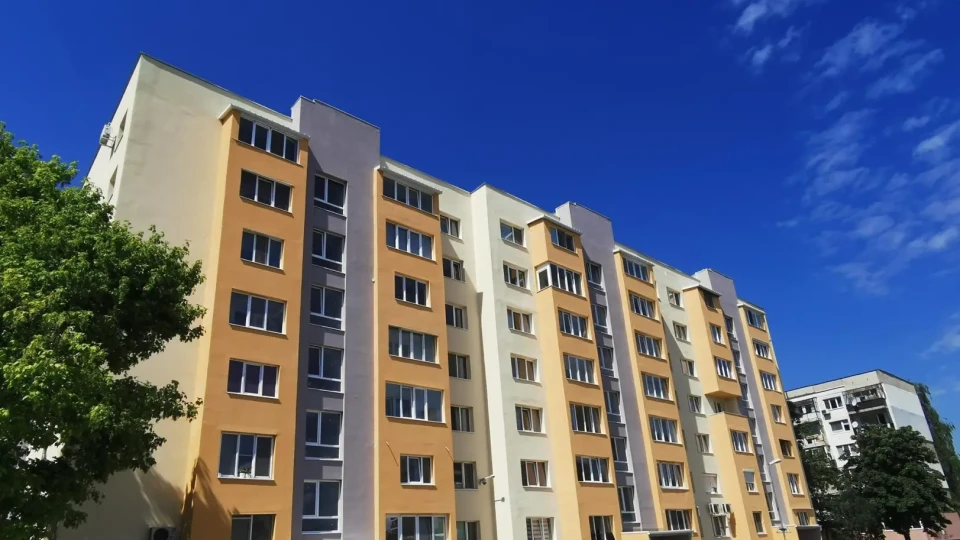 Хаос със сметките заради етажната собственост