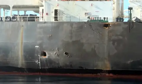 Хуси обстреляха израелски петролен танкер в Червено море