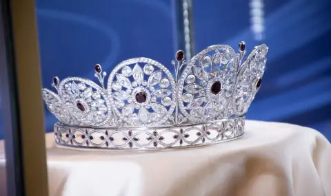 Бивша мажоретка от Небраска е новата "Мис САЩ" (СНИМКА)