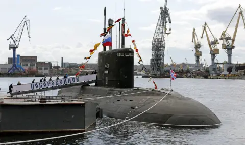 Генералният секретар на НАТО се подигра на руската подводница, която изплува край Франция