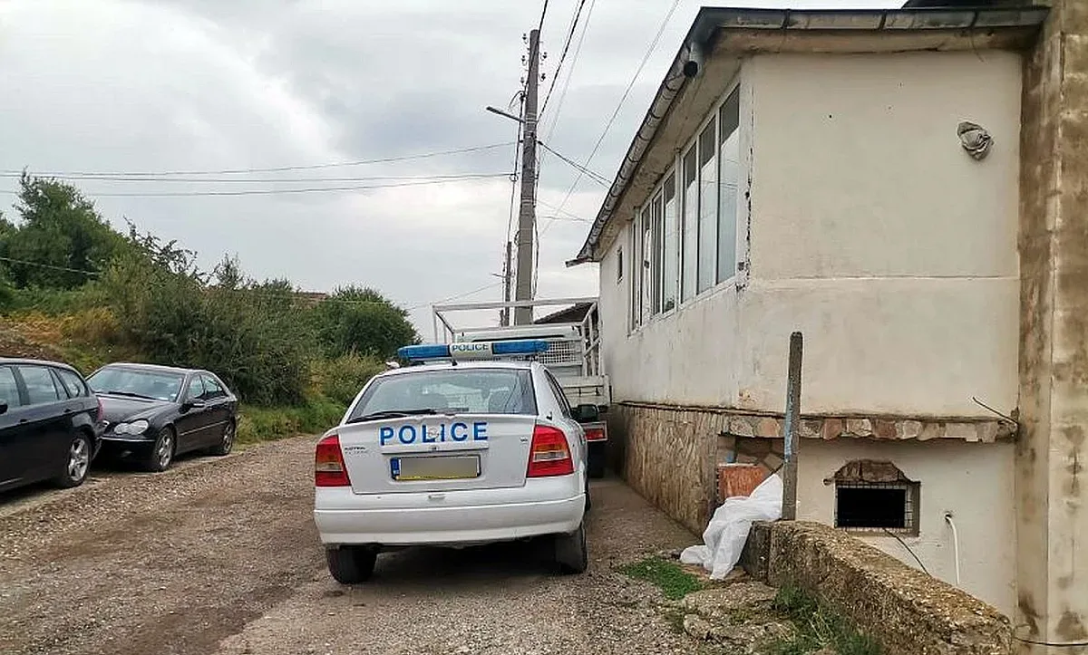 Жестоко убийство разтърси България! Седнаха на трапезата и...