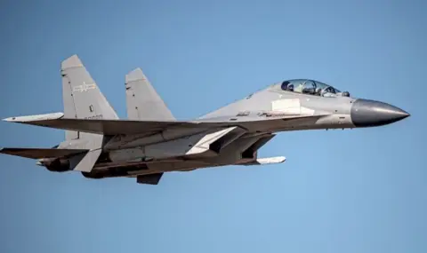 За последното денонощие 4 военноморски кораба и 3 военни самолета на китайската армия са забелязани около Тайван