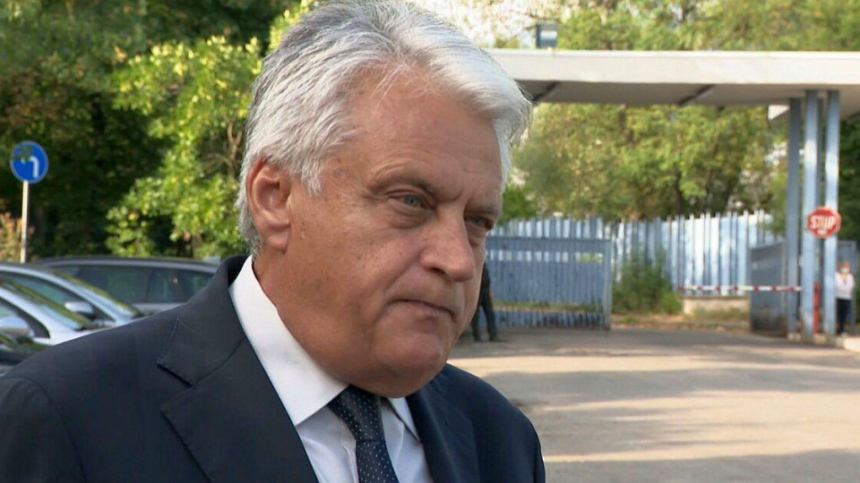 Заковаха жената на Бойко Рашков в голяма издънка