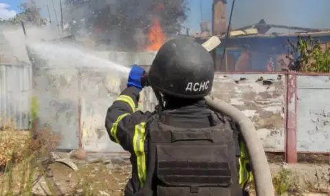 Зеленски: В Покровск се водят сражения